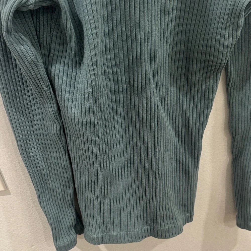 Citizens Of Humanity Ribbed V-Neck Button Cardigan in Dusty Teal - Picture 9 of 16